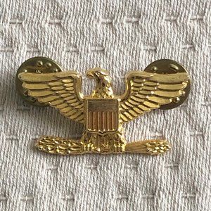 Vintage Army Colonel insignia pin EUC